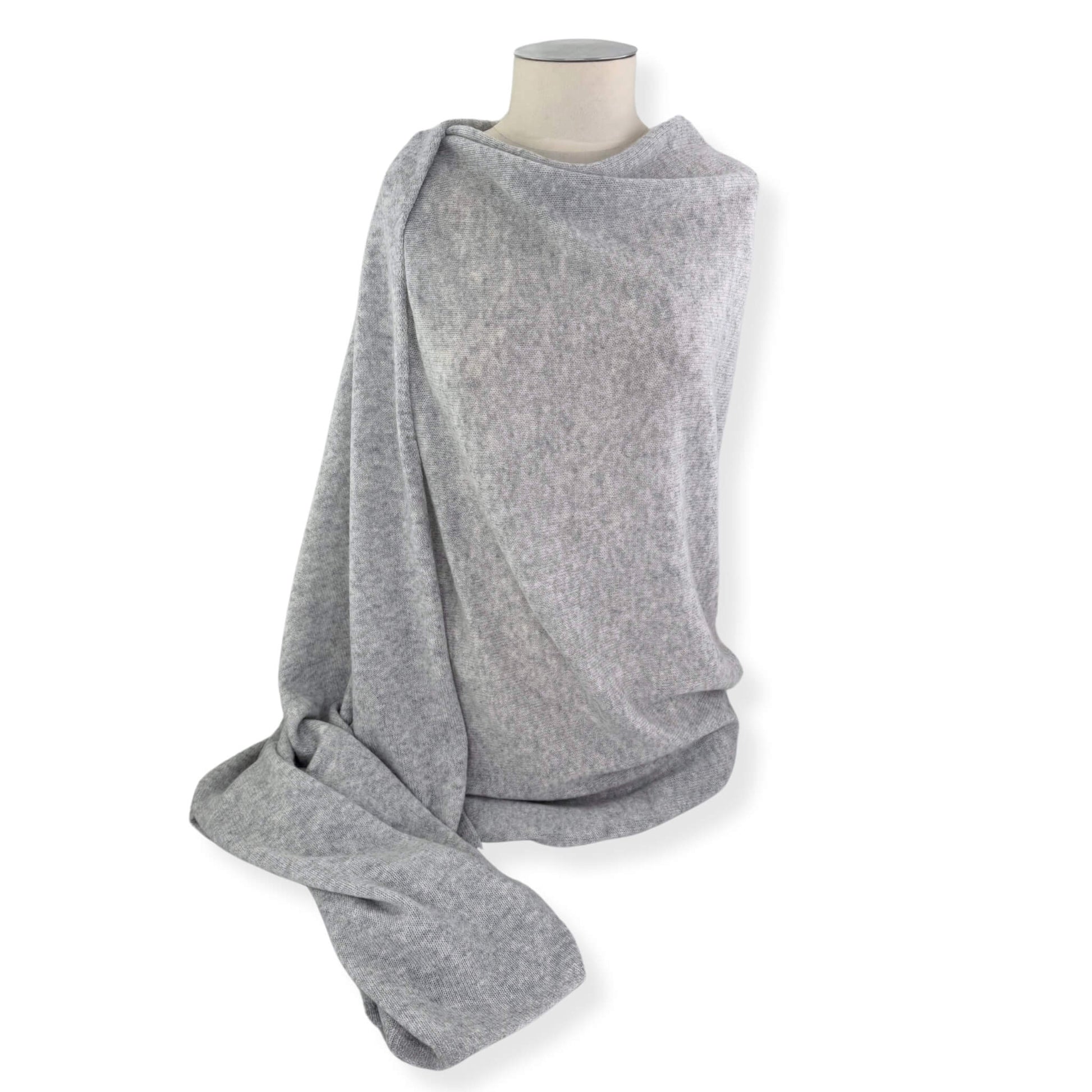 'So Soft, So Smart' Lightweight Cashmere Travel Wrap Gray // second-Jet&Bo