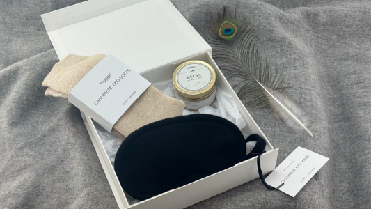 Relaxing Gift Set with Cashmere Eye Mask, Cashmre Socks and Lavender Candle