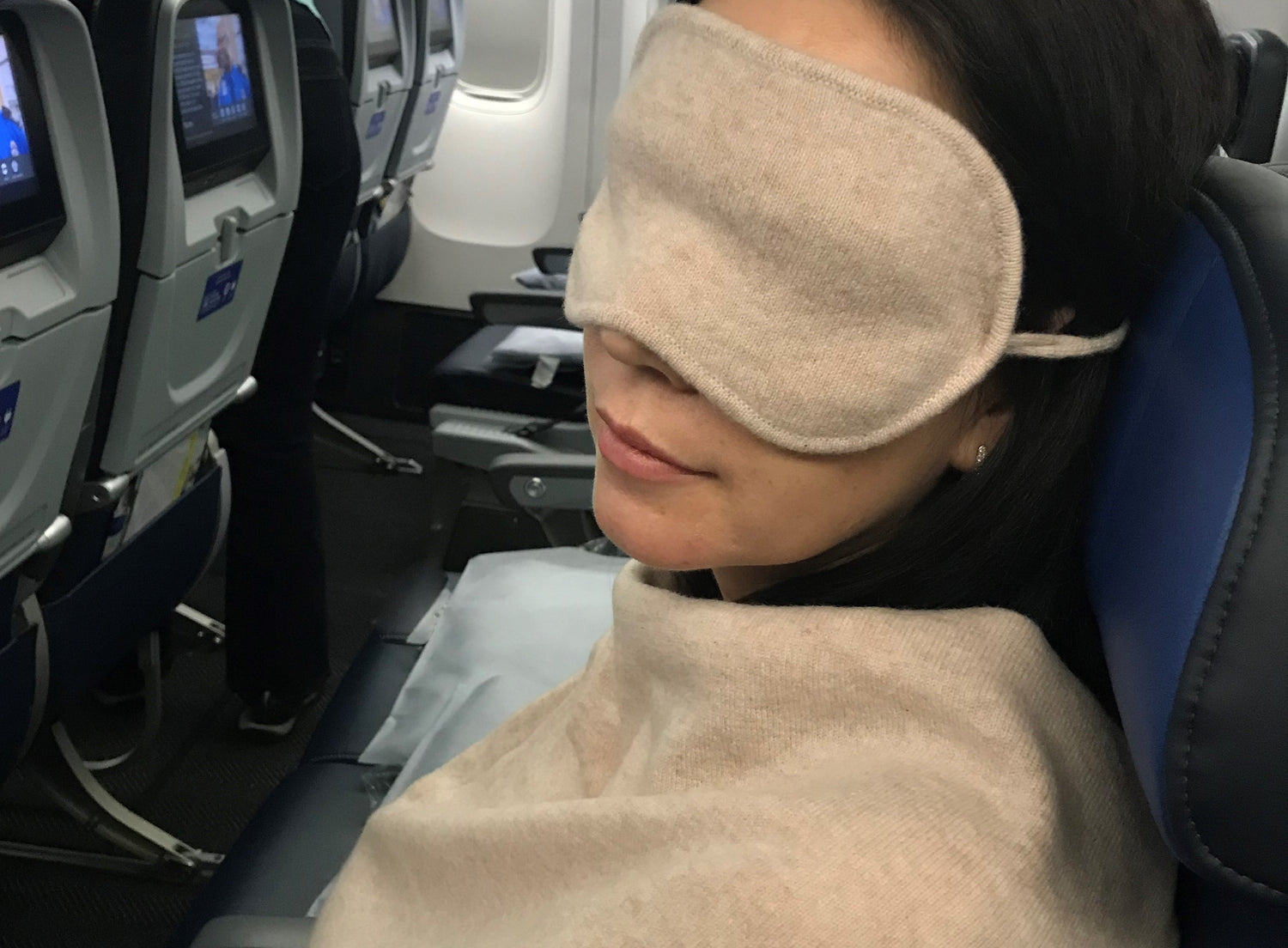 Cashmere Travel Set on Plane