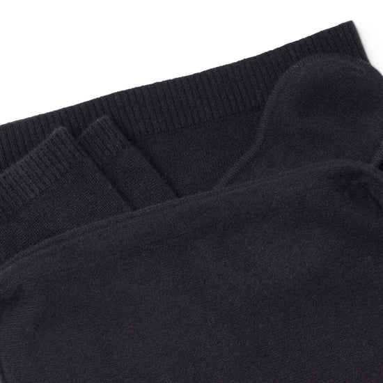 'Make Travel Luxurious Again' Cashmere Travel Set (Black)-Jet&amp;Bo
