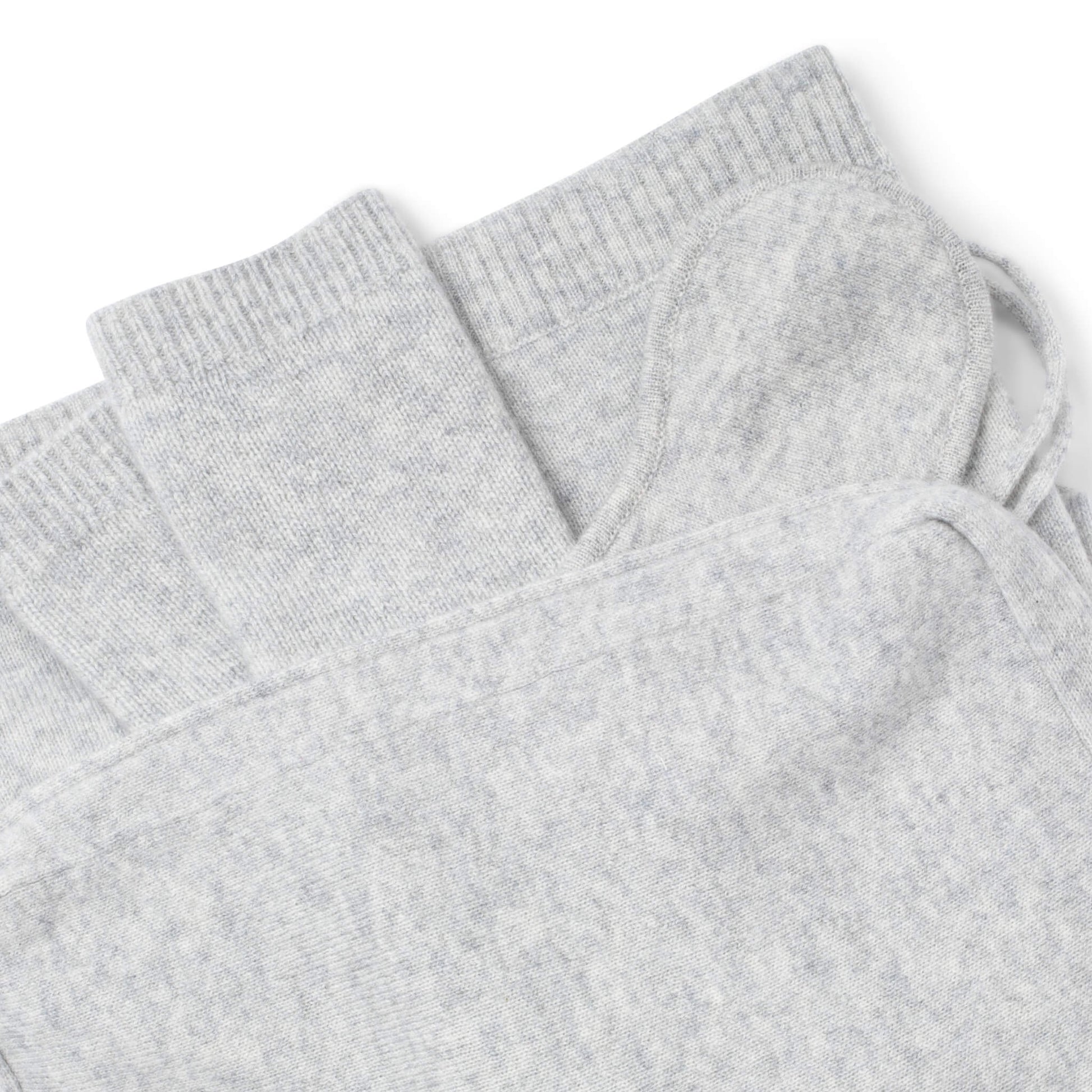 'Make Travel Luxurious Again' Cashmere Travel Set (Gray)-Jet&amp;Bo