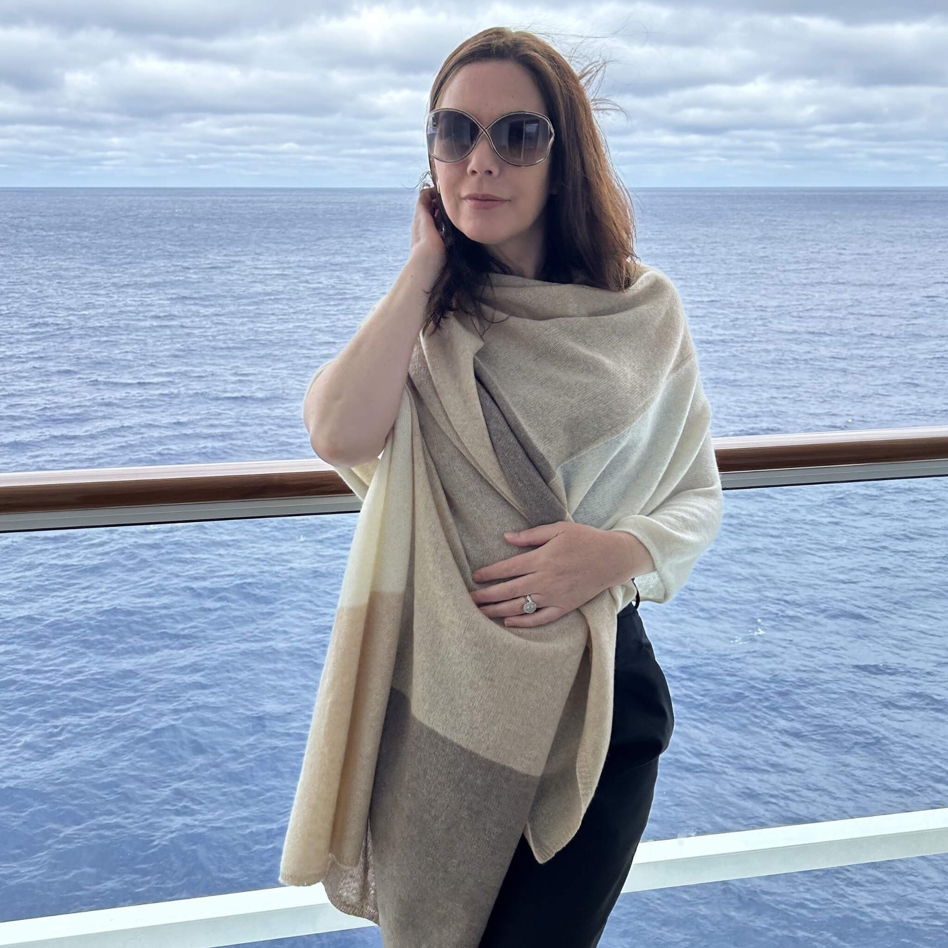 'So Soft, So Smart' Lightweight Colorblock Cashmere Travel Wrap (Beige)-Jet&amp;Bo