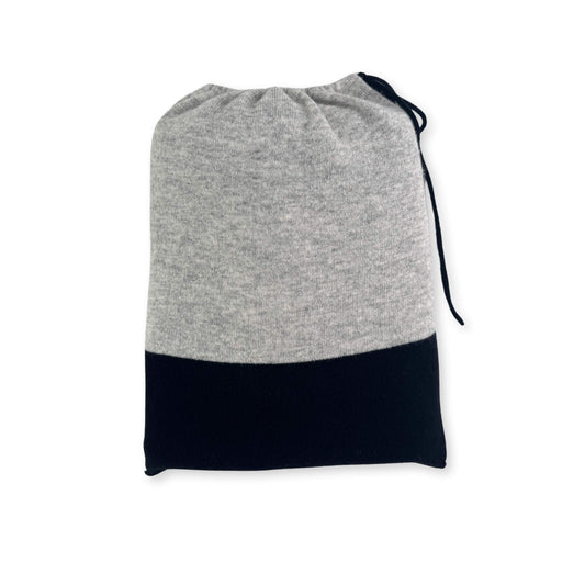 Cashmere Merino Blend Travel Blanket & Pouch Gray & Black // sample