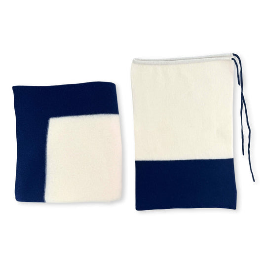 Cashmere Merino Blend Travel Blanket & Pouch White & Navy // sample